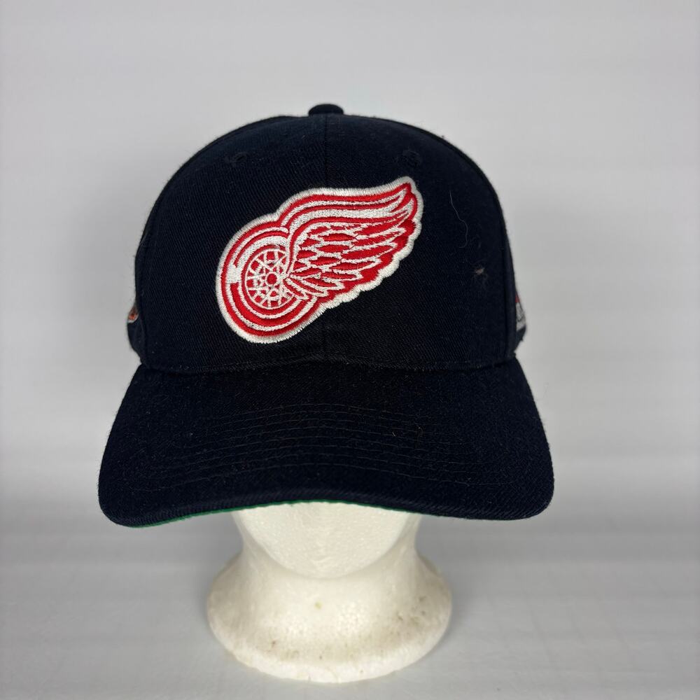 Vintage Detroit Red Wings Sports Specialties Wool Snapback Center Ice Hat